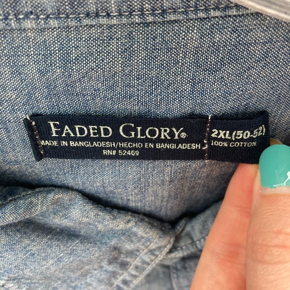 Men’s Denim Long Sleeve Button Down - Picture 2 of 3